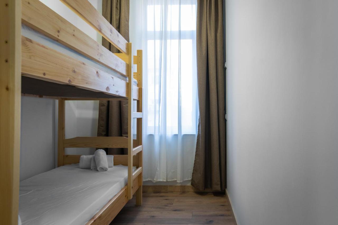 La Luna - High-End 2Bd Flat In The Top Centre By Flat Mаnager Sofya Dış mekan fotoğraf