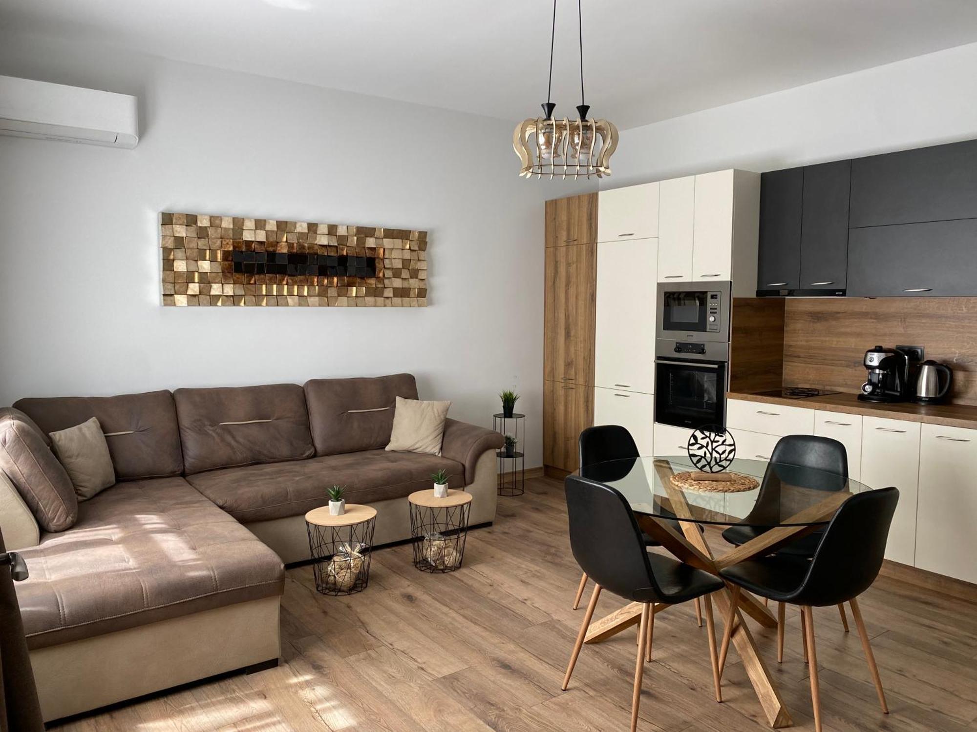La Luna - High-End 2Bd Flat In The Top Centre By Flat Mаnager Sofya Dış mekan fotoğraf